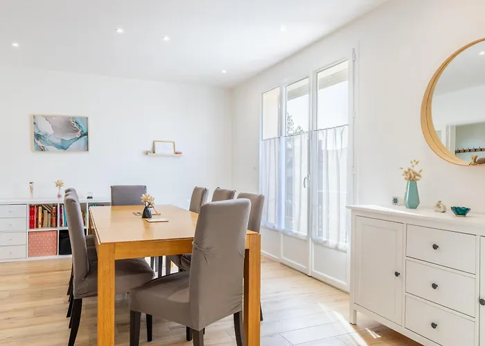 Maison Familliale Centre Fromentine * 라 바르-드-몽